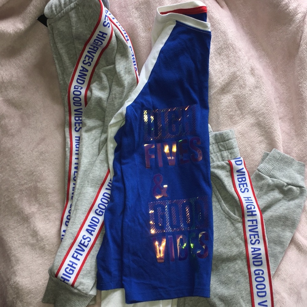 Girls sweatsuit